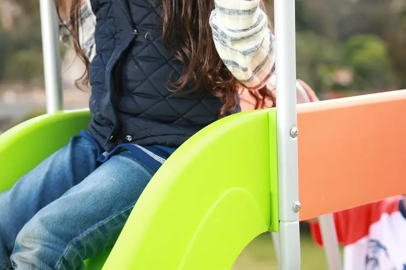 Außenspielset für Kinder: 3-m-Hochstehende Kletteranlage mit Rutsche, Schaukeln und Spielplatz-Jungle-Gym – Lieblingsgerät für Kinder, auch als Aufstellpool-Rutsche für den Sommergarten geeignet