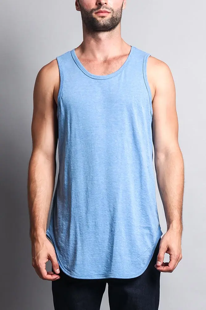 Basic-Tanktop mit langem Schnitt und gebogenem Saum