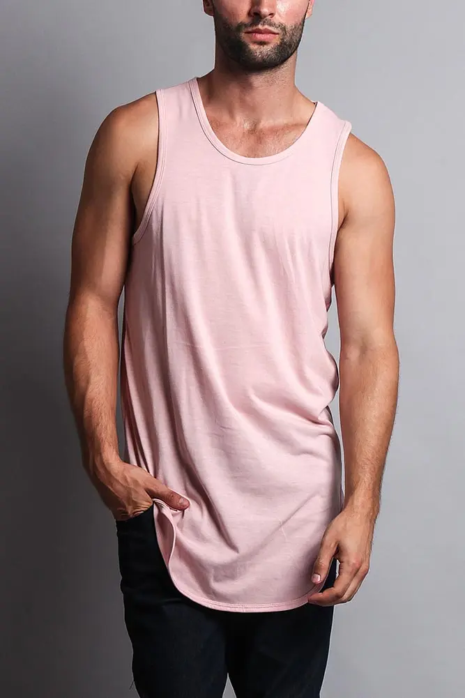 Basic-Tanktop mit langem Schnitt und gebogenem Saum