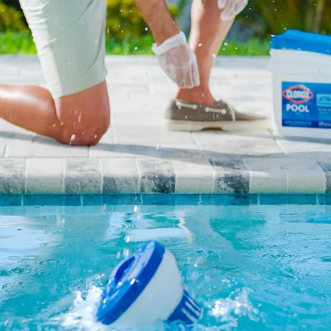 Clorox Pool&Spa XtraBlue 3-Zoll-Langzeit-Chlor-Tabletten, 35-lb-Eimer, 3-Zoll-Pool-Chlor-Tabletten