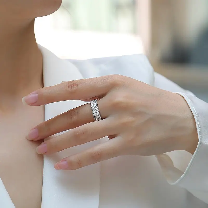 Doppelreihiger Moissanit-Ring