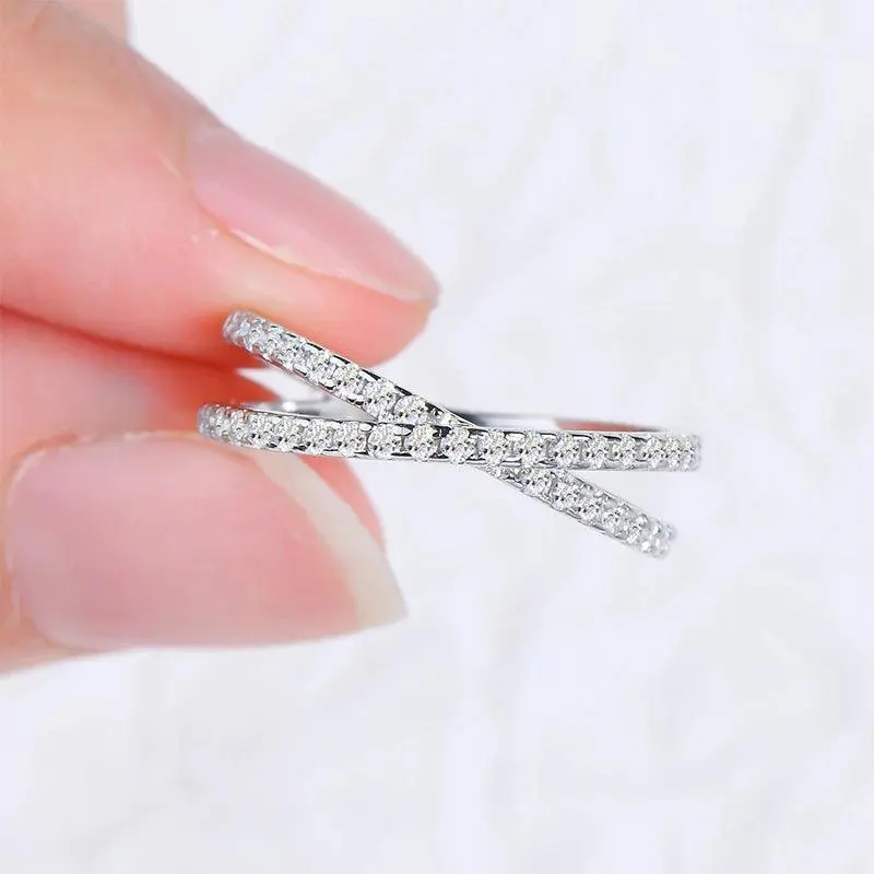 Ewigkeits-Ring mit Kreuzungsdesign