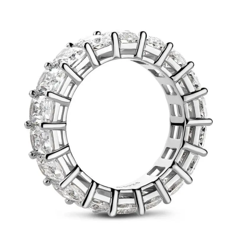 Ewigkeitsring mit strahlendem Schnitt