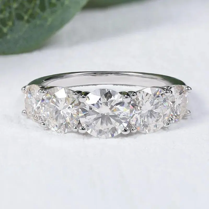 Fünf-Steine-Sparkle-Band 2