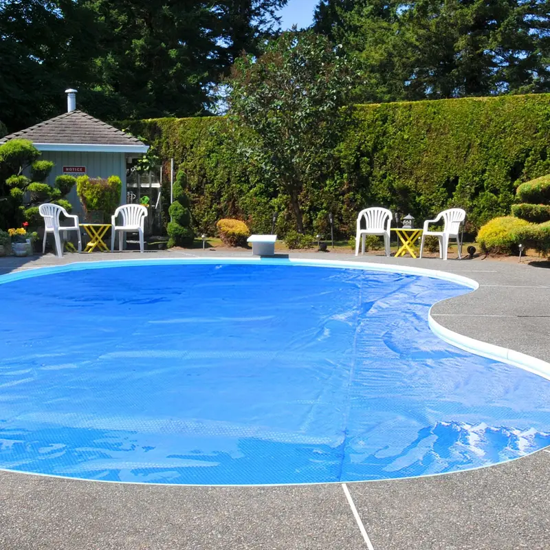Goplus Solardecke für Swimmingpools, 12 x 24 Fuß (ca. 3,66 x 7,32 m), 12 Mil (ca. 3 mm) stark, inkl. Transporttasche – geeignet für eingelassene und aufgestellte Pools