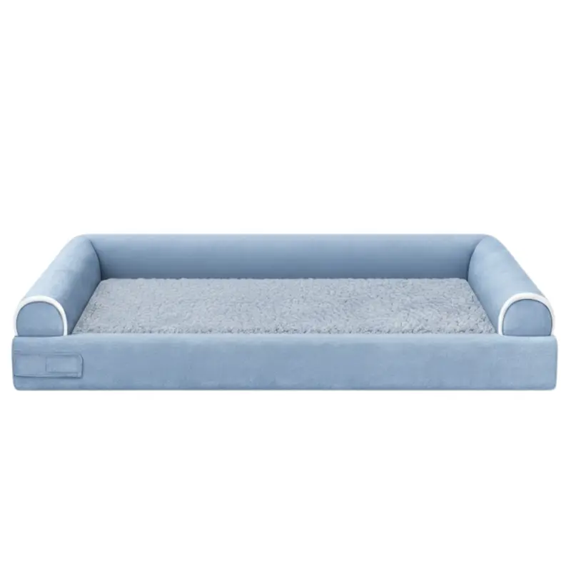 Haustierbett mit weicher Fleece-Oberfläche und dreiseitigem Bolster-Rand