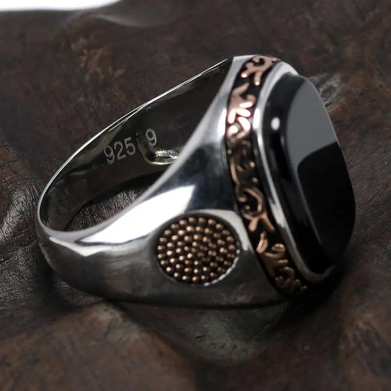 Herrenring aus schwarzem Achat im Vintage-Stil