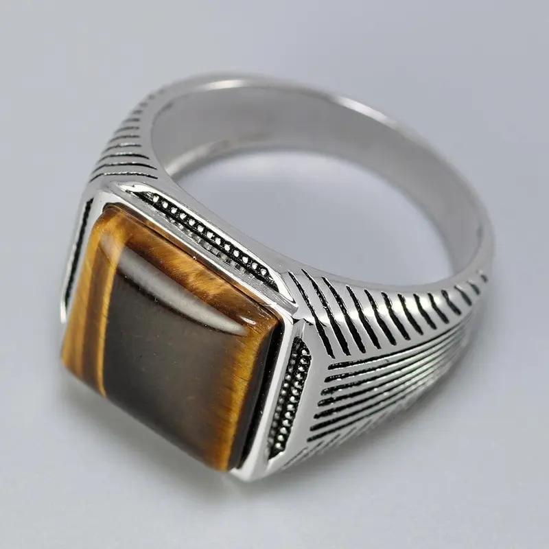 Herrenring mit Tigerauge