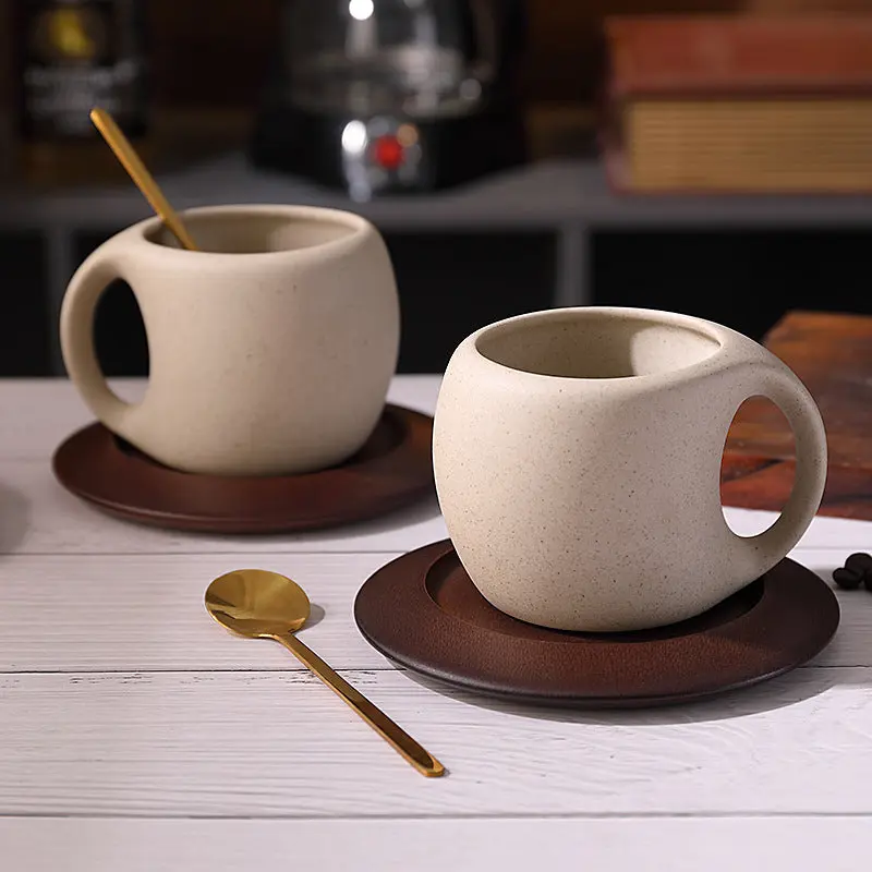 Kovat Wabi-Sabi-Keramik-Kaffeetassenset mit natürlichem Holzuntersetzer und goldfarbenem Löffel – 220 ml matte, gesprenkelte Espressotasse für Cappuccino
