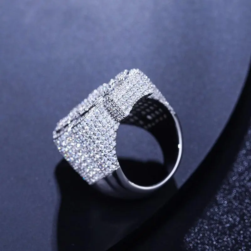Moderner Iced-Dollar-Ring