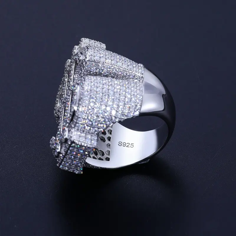 Moderner Iced-Dollar-Ring