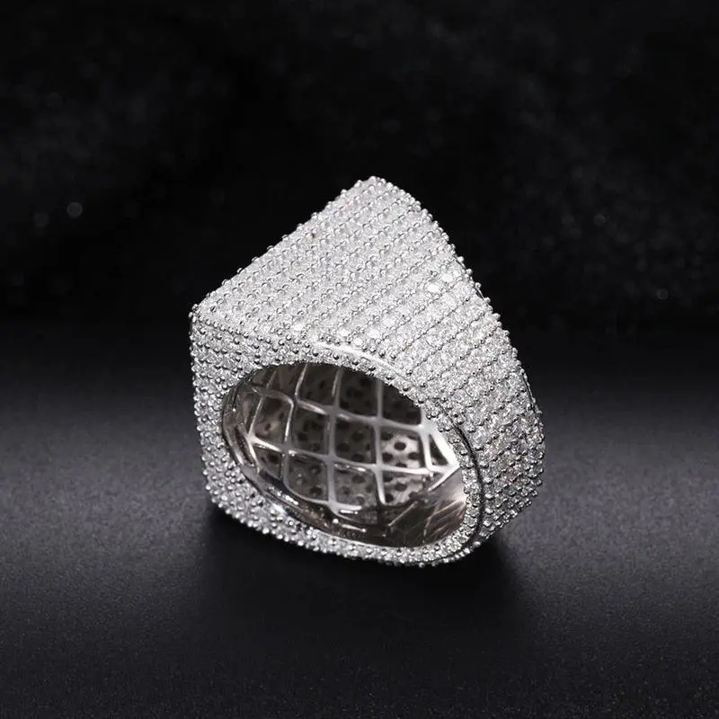 Moissanit-„Iced Pave“-Ring