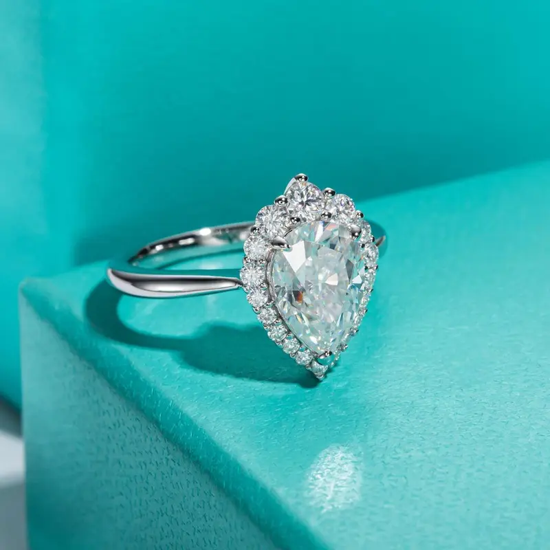 Pear-Cut-Halo-Ring