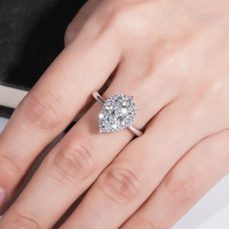 Pear-Cut-Halo-Ring
