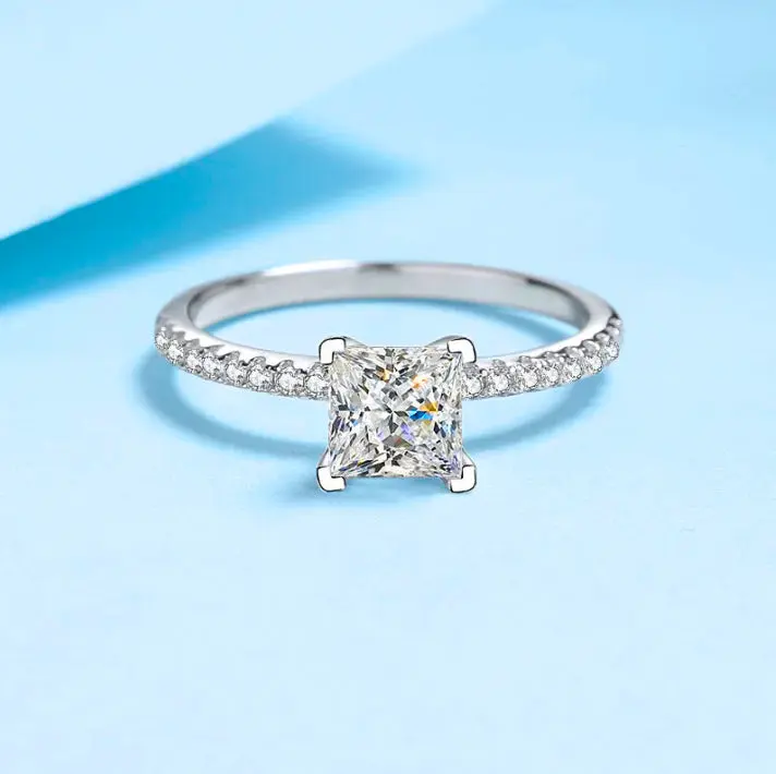 Prinzessin-Schliff-Moissanit-Ring