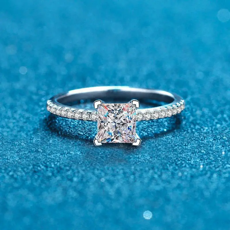 Prinzessin-Schliff-Moissanit-Ring