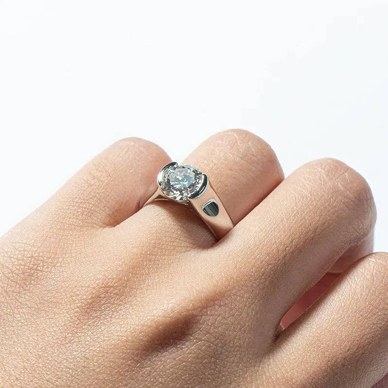 Solitär-Bezel-Verlobungsring