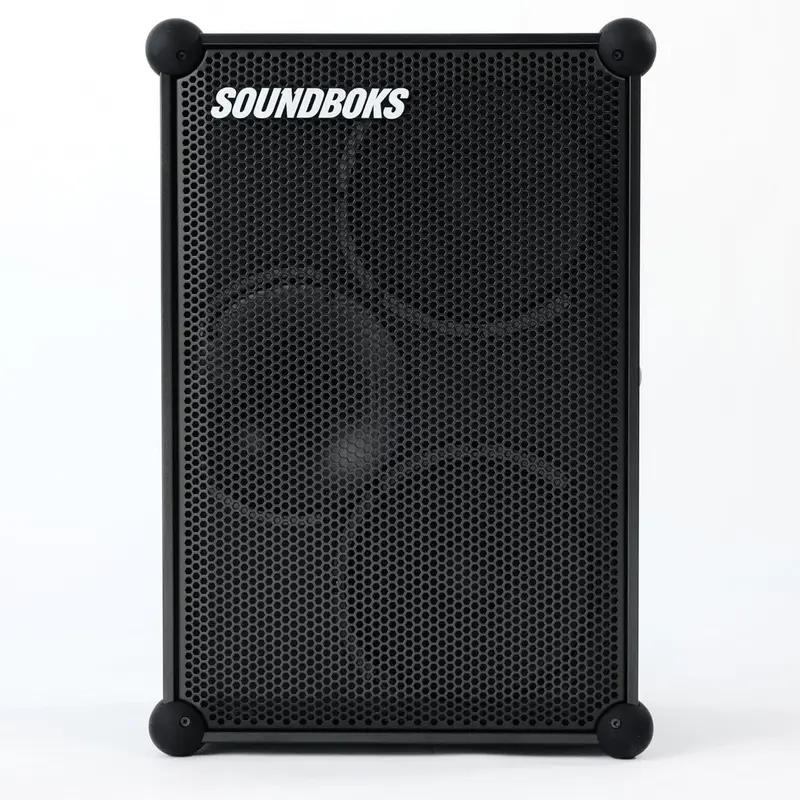 SOUNDBOKS 4 – Bluetooth-Performance-Lautsprecher mit USB-C-Aufladung und Akku – Lautester Party-Lautsprecher mit bis zu 40 Stunden Akkulaufzeit – Kabelloser und tragbarer Lautsprecher – Entwickelt in Dänemark – 126 dB (Schwarz)