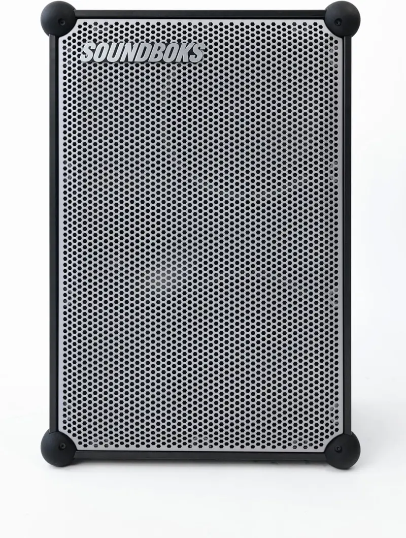 SOUNDBOKS 4 – Bluetooth-Performance-Lautsprecher mit USB-C-Aufladung und Akku – Lautester Party-Lautsprecher mit bis zu 40 Stunden Akkulaufzeit – Kabelloser und tragbarer Lautsprecher – Entwickelt in Dänemark – 126 dB (Schwarz)