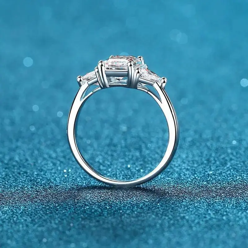 Strahlender Moissanit-Ring