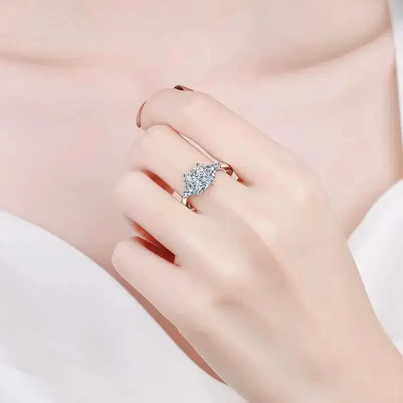 Strahlender Moissanit-Ring